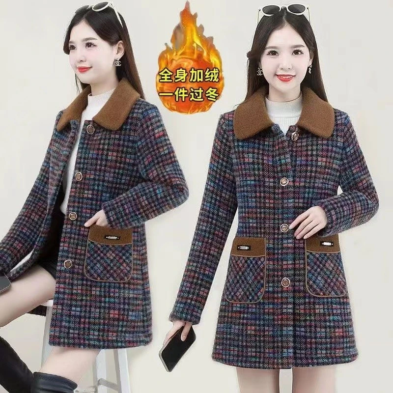 秋冬新款妈妈装大码中长款外套加厚格子时尚中老年加绒冬季外套女