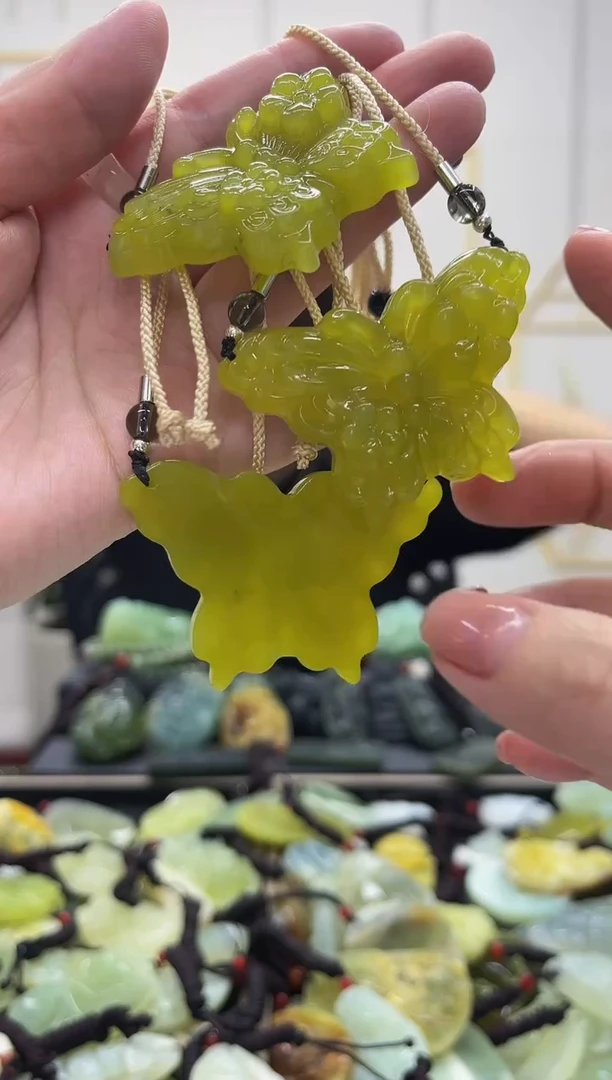 【闪购商品】蛇纹石玉吊坠未镶嵌多样性随机发一