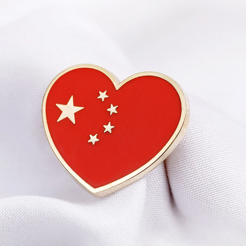 中国国旗徽章胸针胸章国庆五星红旗爱心形胸针出国旅游团胸章