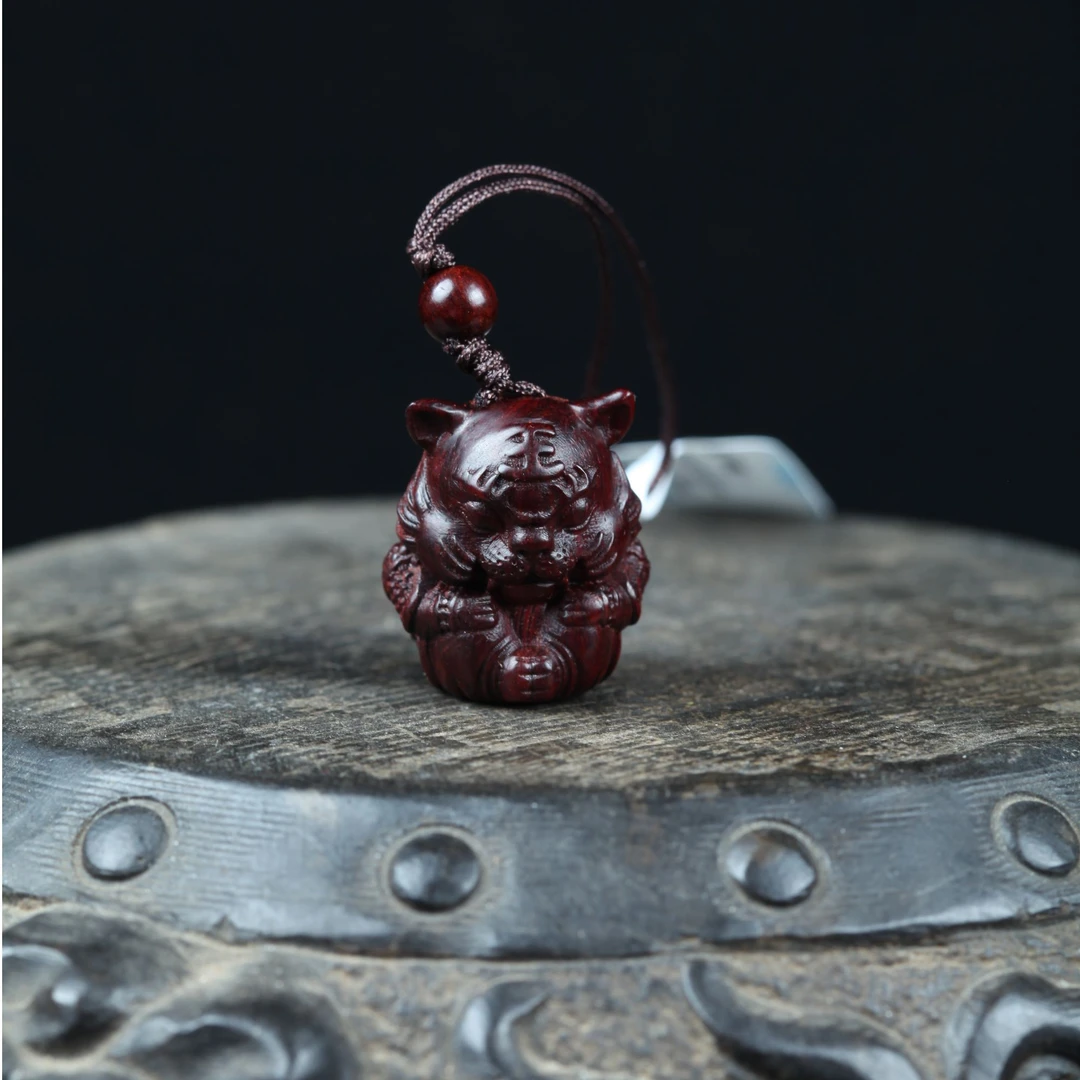 印度小叶紫檀虎挂件手机链钥匙扣包挂吊坠生肖饰品手把件木雕刻件