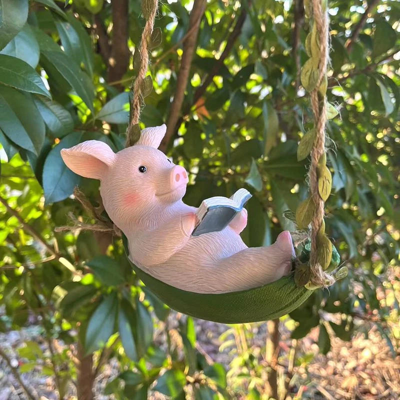 花园可爱树上小猪挂件庭院幼儿园阳台花园秋千装饰户外树脂小摆件