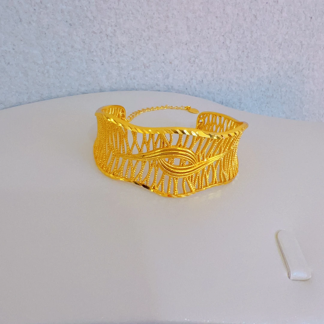 铜合金手镯 64时尚新款简约轻奢精美潮流优雅百搭手镯