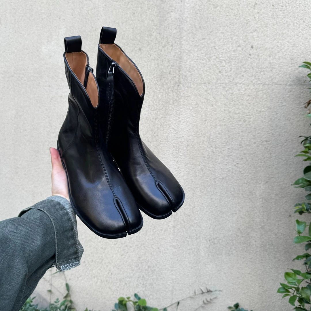 〖金金〗简约裁艺腔调感分趾鞋做旧皱感女士侧拉链女士