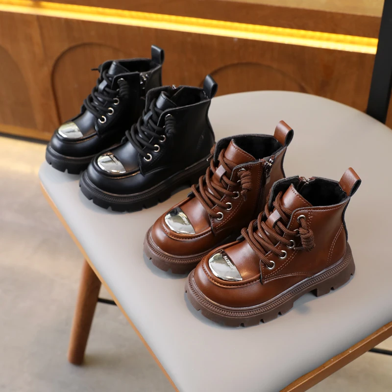 2023秋冬新款韩版童鞋男孩马丁靴时尚休闲短靴中大童加绒女孩靴子