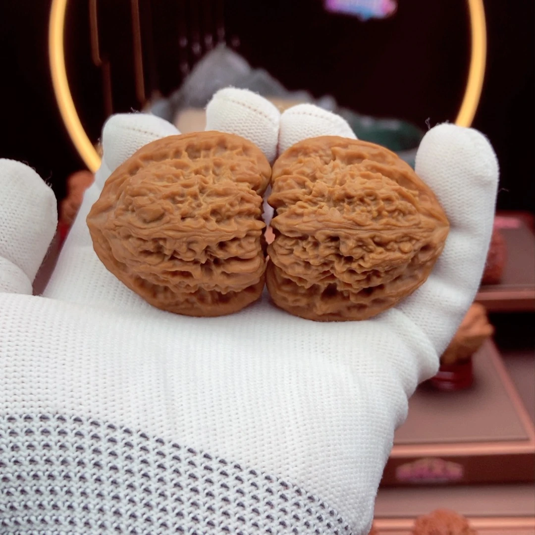 文玩核桃把件三角小凹40.37.39