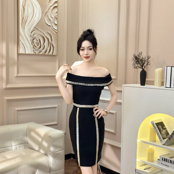 2024夏季新款性感夜店风蹦迪一字领修身包臀显身材连衣裙女10746