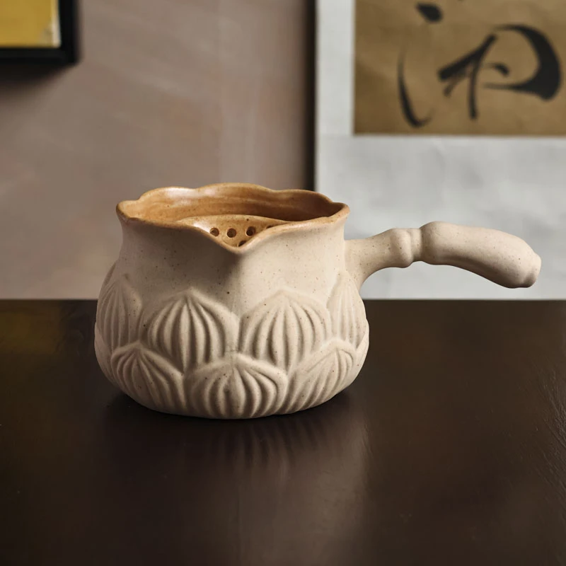 【小田甄陶】莲花侧把壶（Q3840）