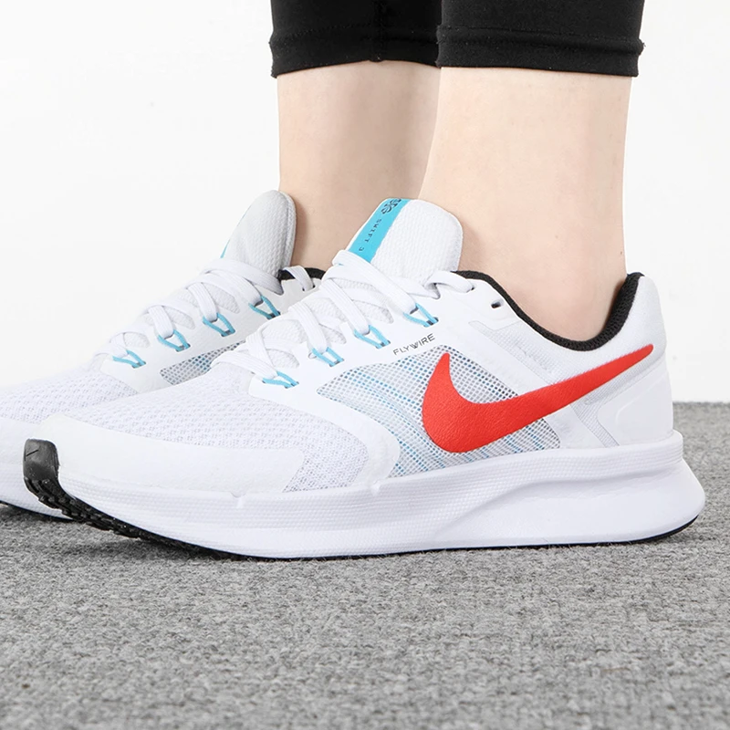 NIKE耐克女鞋2023夏季新款SWIFT 3透气跑鞋网面运动跑步鞋DR2698