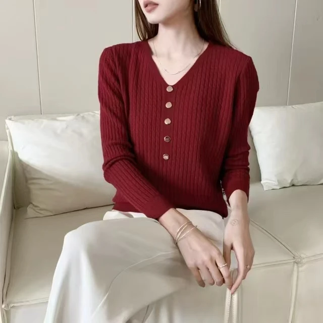 美88825款黑红色V领五扣女士上衣