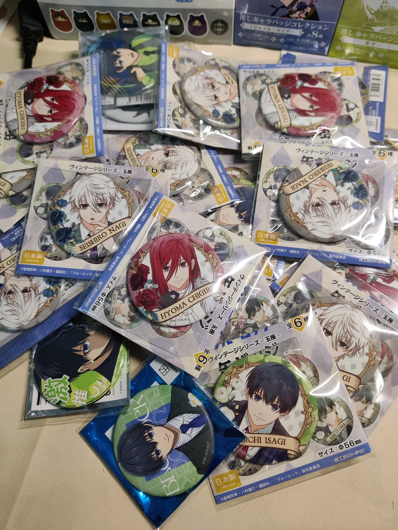 【吧唧】联系主播选自己想要的 一个32包邮