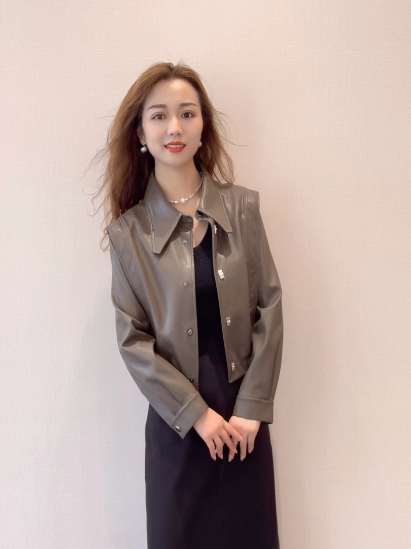 高斯雪岚春秋新款9122时尚百搭翻领皮衣