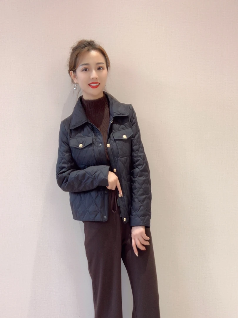 24417848高斯雪岚时尚小香风短款翻领羽绒服