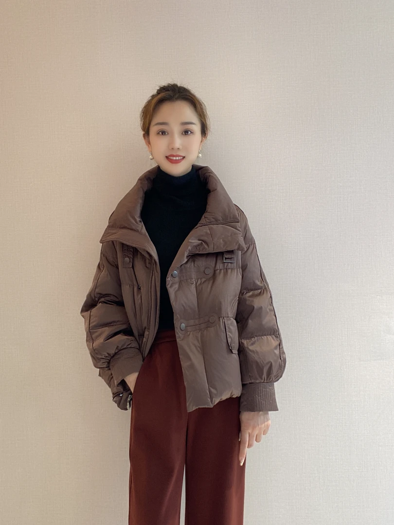 高斯雪岚2024年冬季新品短款时尚保暖羽绒服