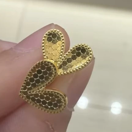 潮金汇严选足金999.9爱心耳饰