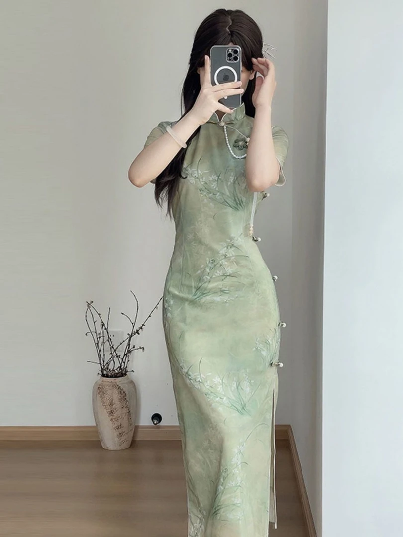 年轻款气质花容浅映绿色旗袍优雅女短袖连衣裙新款新中式改良旗袍