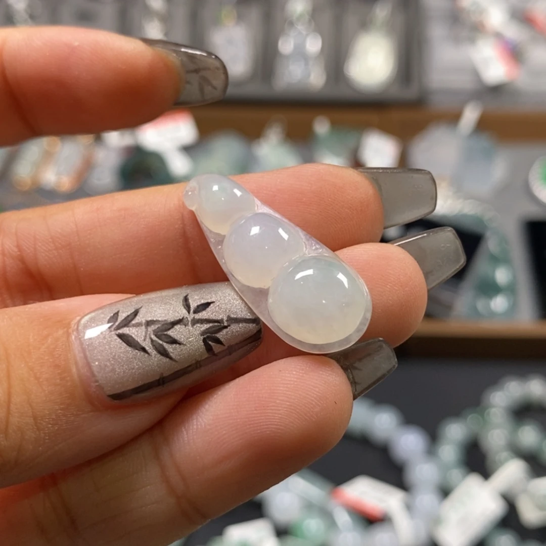 【闪购商品】翡翠吊坠(不含链)未镶嵌