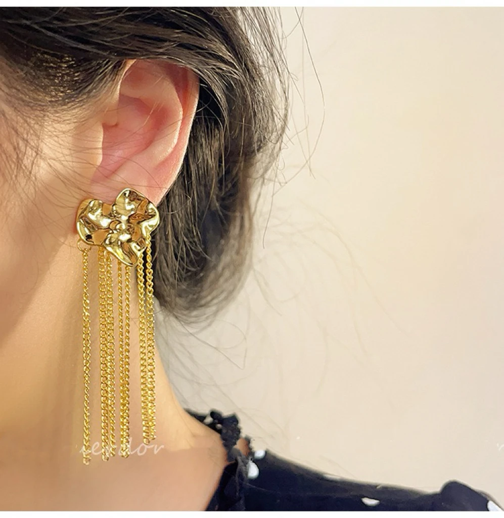 铜合金耳饰 轻奢烫金褶皱爱心瀑布长流苏无耳洞蚊香盘耳夹