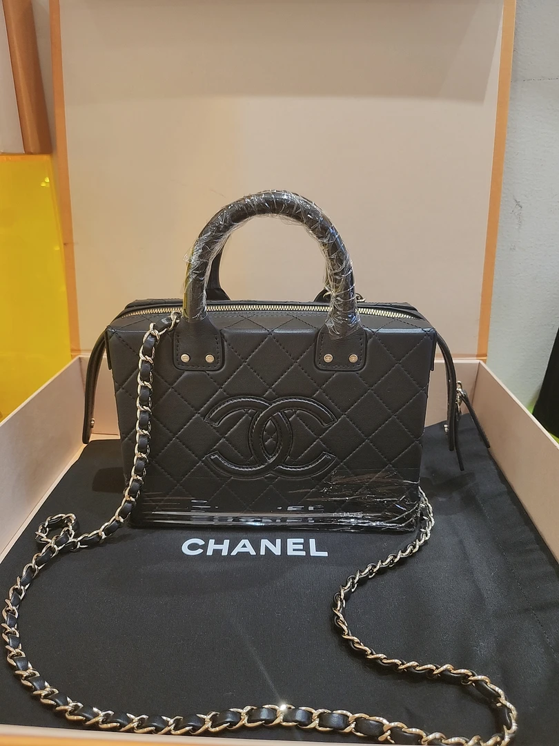 全新未使用 Chanel/香奈儿 香奈儿22b 黑金牛皮 大号复古盒子包