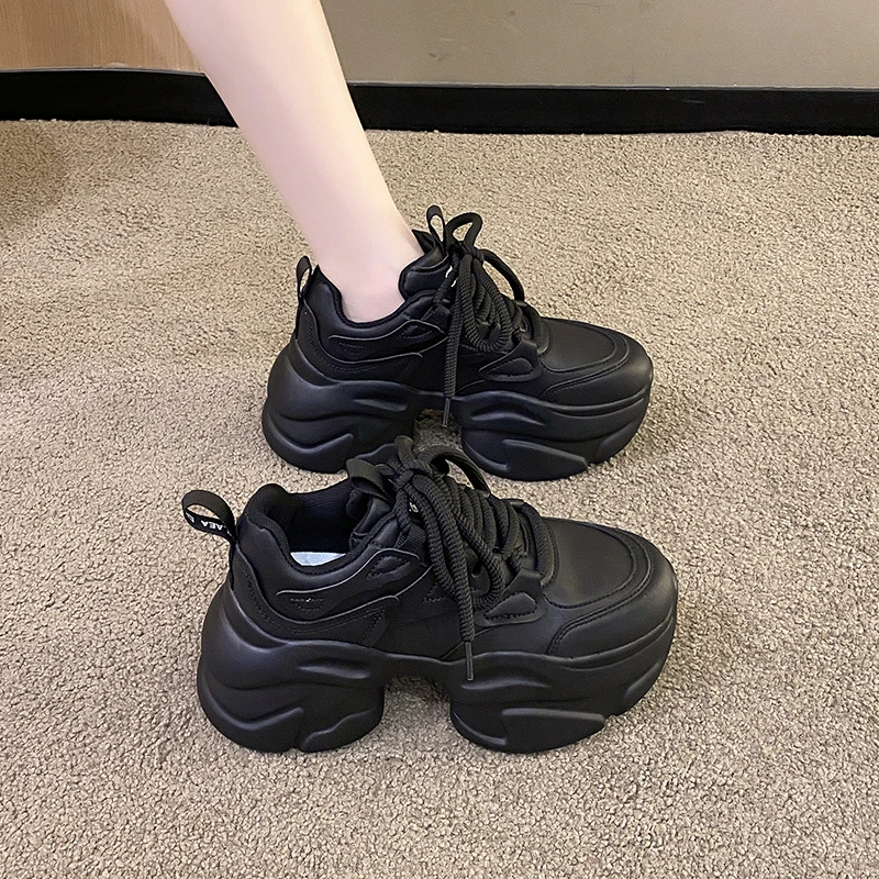 黑色老爹鞋女2025新款春秋季百搭松糕厚底休闲运动鞋女小个子单鞋