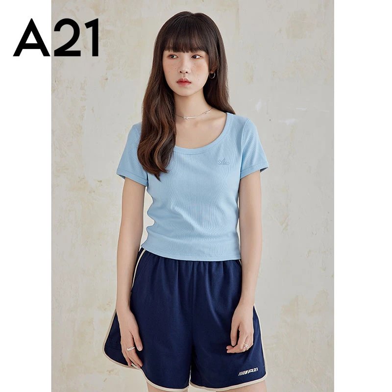 A21女装夏季肌理感短袖t恤女百搭竖坑条显瘦修身打底衫F442231045