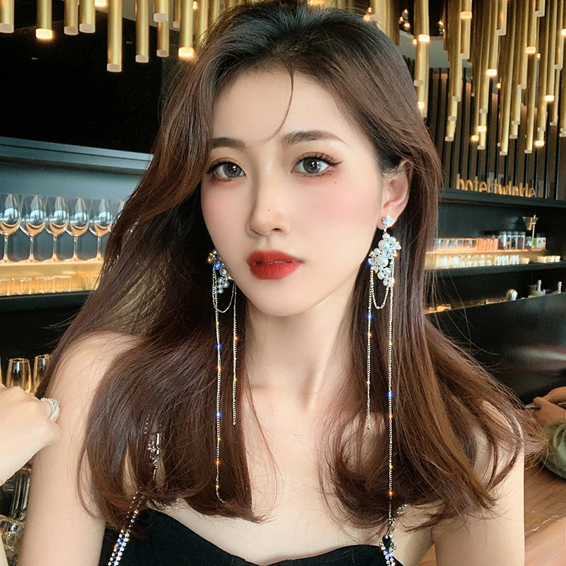 超长夸张珠珠大气流苏耳环女2024年新款潮高级感轻奢小众重工耳饰