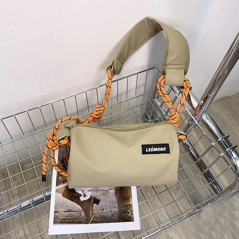 中性风小众斜挎包男休闲运动枕头包包女2025新款绿色防水吐司女包