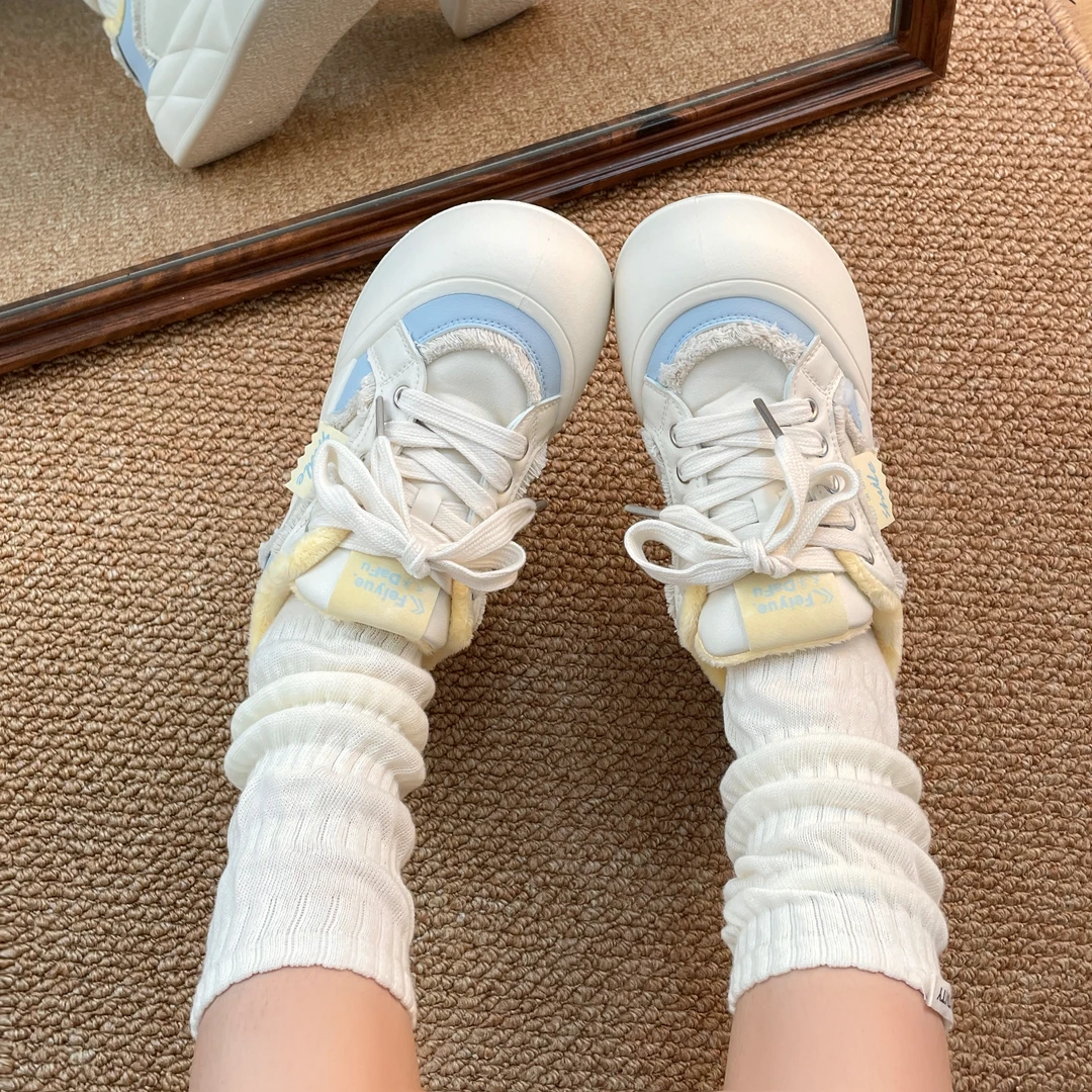 飞跃厚底小白鞋百搭学生ins休闲板鞋女款2024新款秋冬面包鞋子