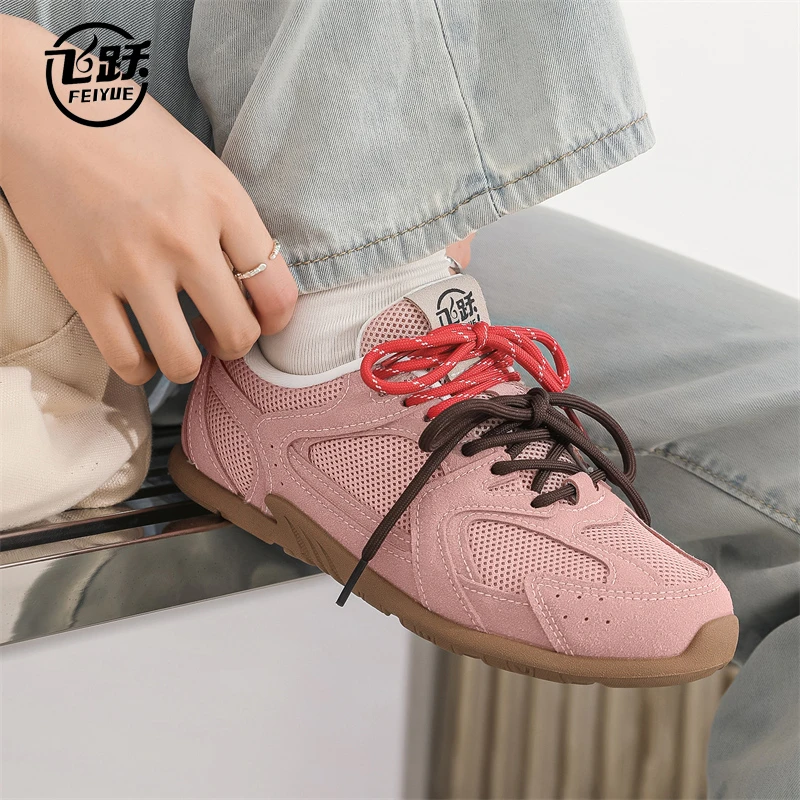 飞跃女鞋2024秋冬季新款复古双色鞋带网面透气运动鞋平底德训鞋女