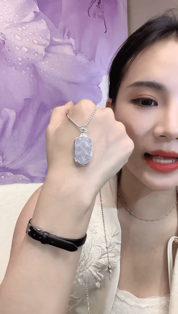 【闪购商品】翡翠吊坠(不含链)18K金镶嵌A27