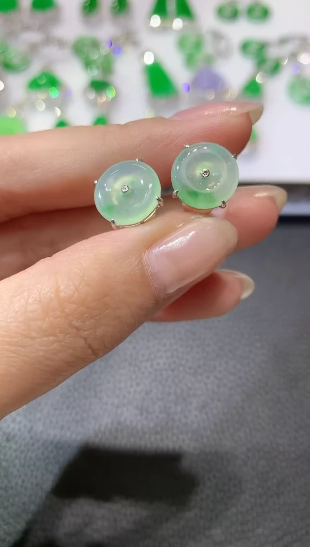 【闪购商品】翡翠耳饰18K金镶嵌Q6