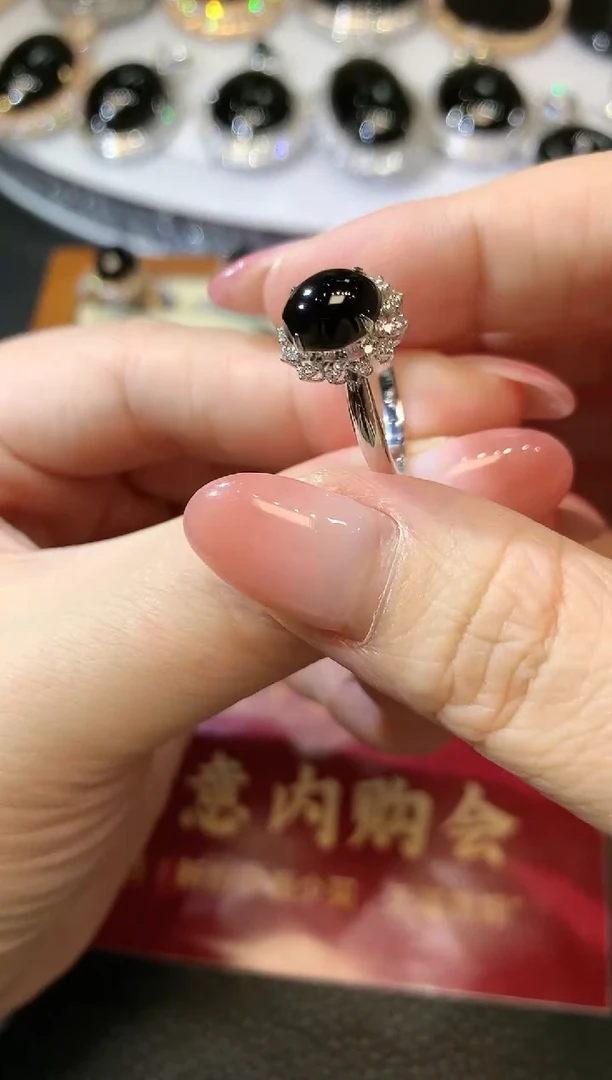 【闪购商品】翡翠戒指18K金镶嵌C20