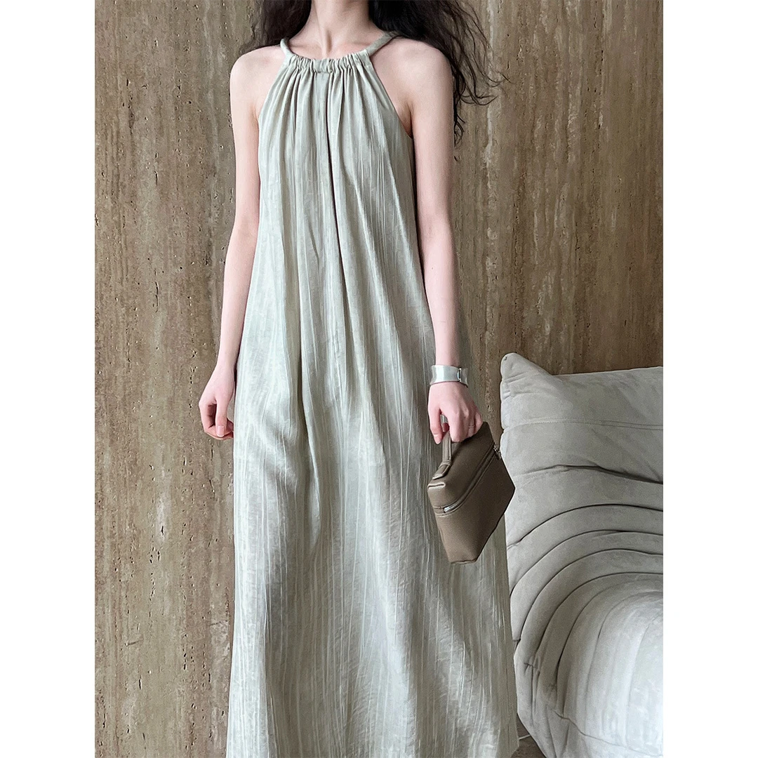 时尚法式挂脖吊带连衣裙女夏季新款高级感扎染宽松无袖度假裙ins