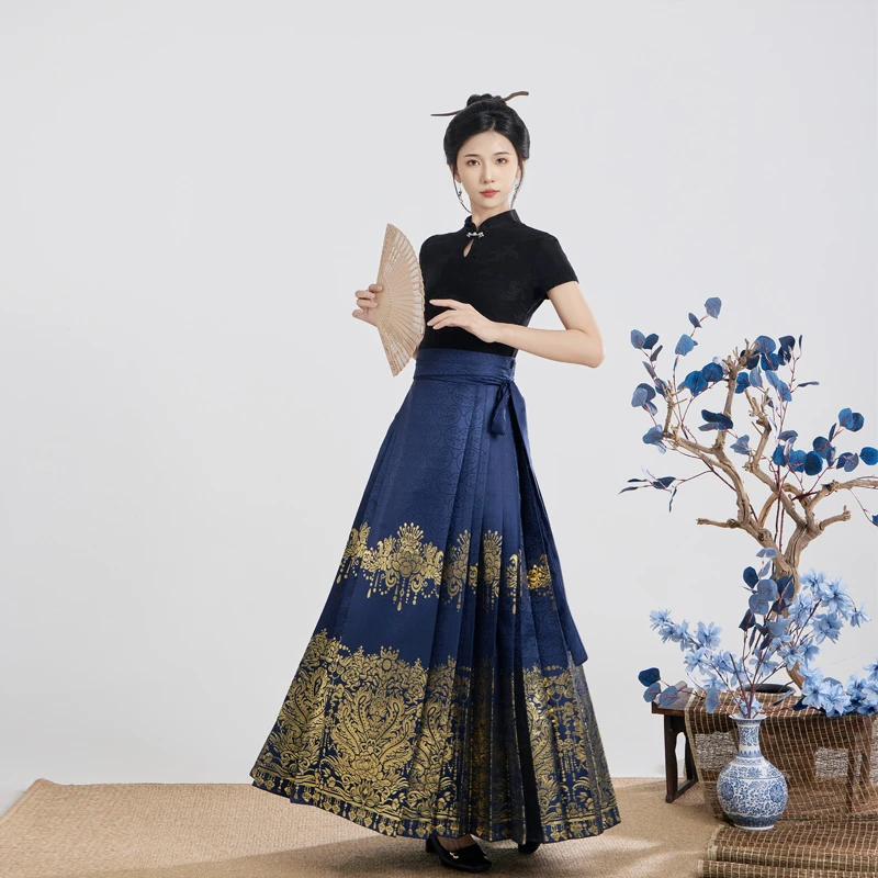 媚海棠【凤冠霞帔】重工织金仿妆花织金点翠马面裙古风中式日常汉服