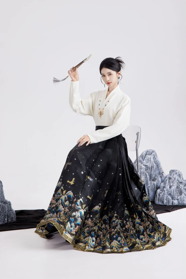 媚海棠【雪漫金山】原创高端重工织金仿妆花马面裙古风四季汉服日常