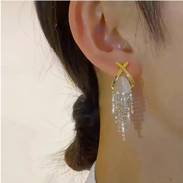 铜合金耳饰 气质女神巨爱百搭镶钻流苏高级感时髦个性耳饰068
