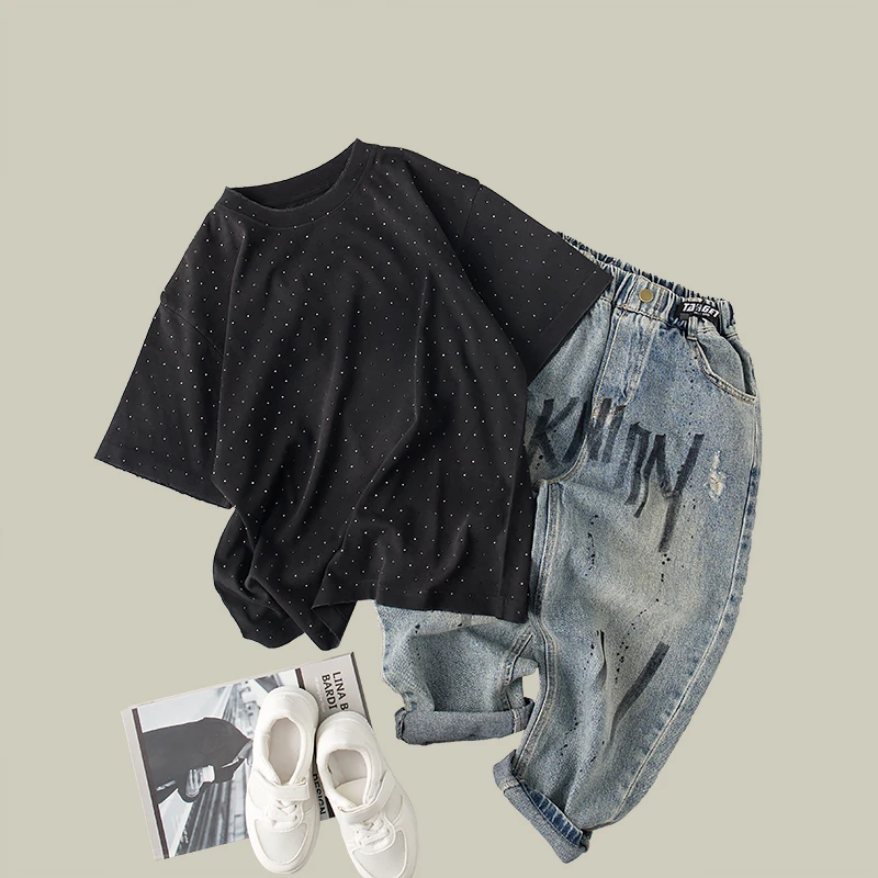 吴小越w390男童短袖T恤2025款网红烫钻上衣儿童T恤纯色圆领