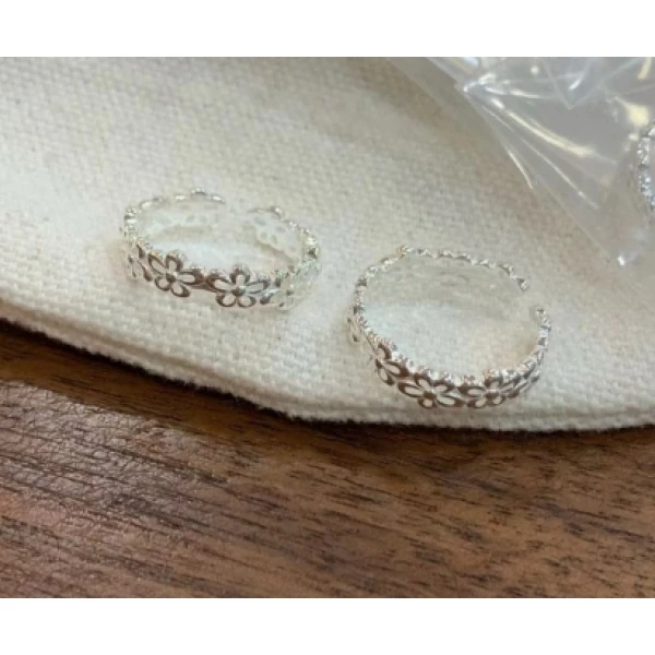 925银亚克力戒指 L-YHA921#小清新花朵镂空设计开口指环