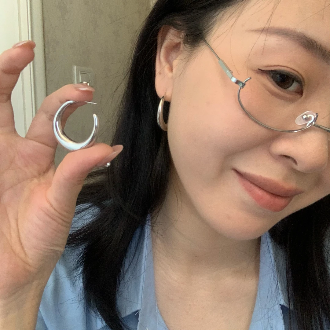 铜合金耳饰 银色圆形简约耳环百搭高级感