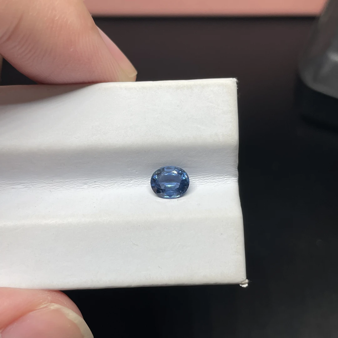 天然斯里兰卡蓝宝石全净玻璃体满火彩矢车菊蓝色