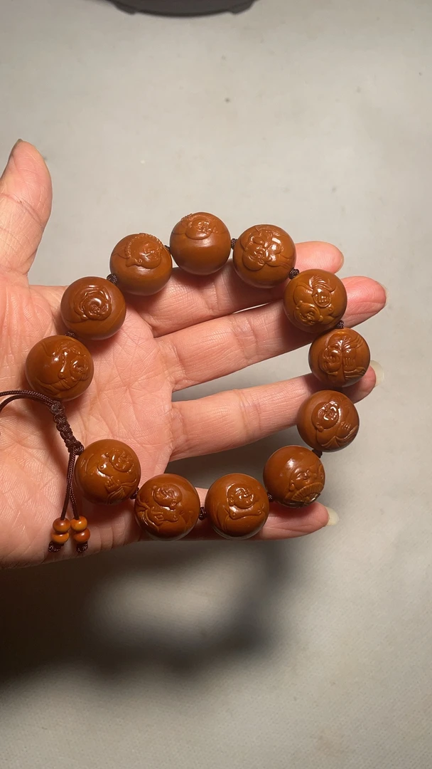 纯手工雕刻 浮雕小弥勒 颜色超红 开脸喜庆橄榄核核雕