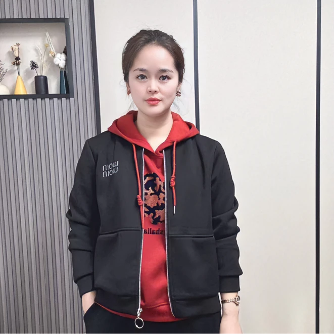 2025秋季新款外套女刺绣时尚拉链开衫百搭休闲外穿上衣时尚妈妈装