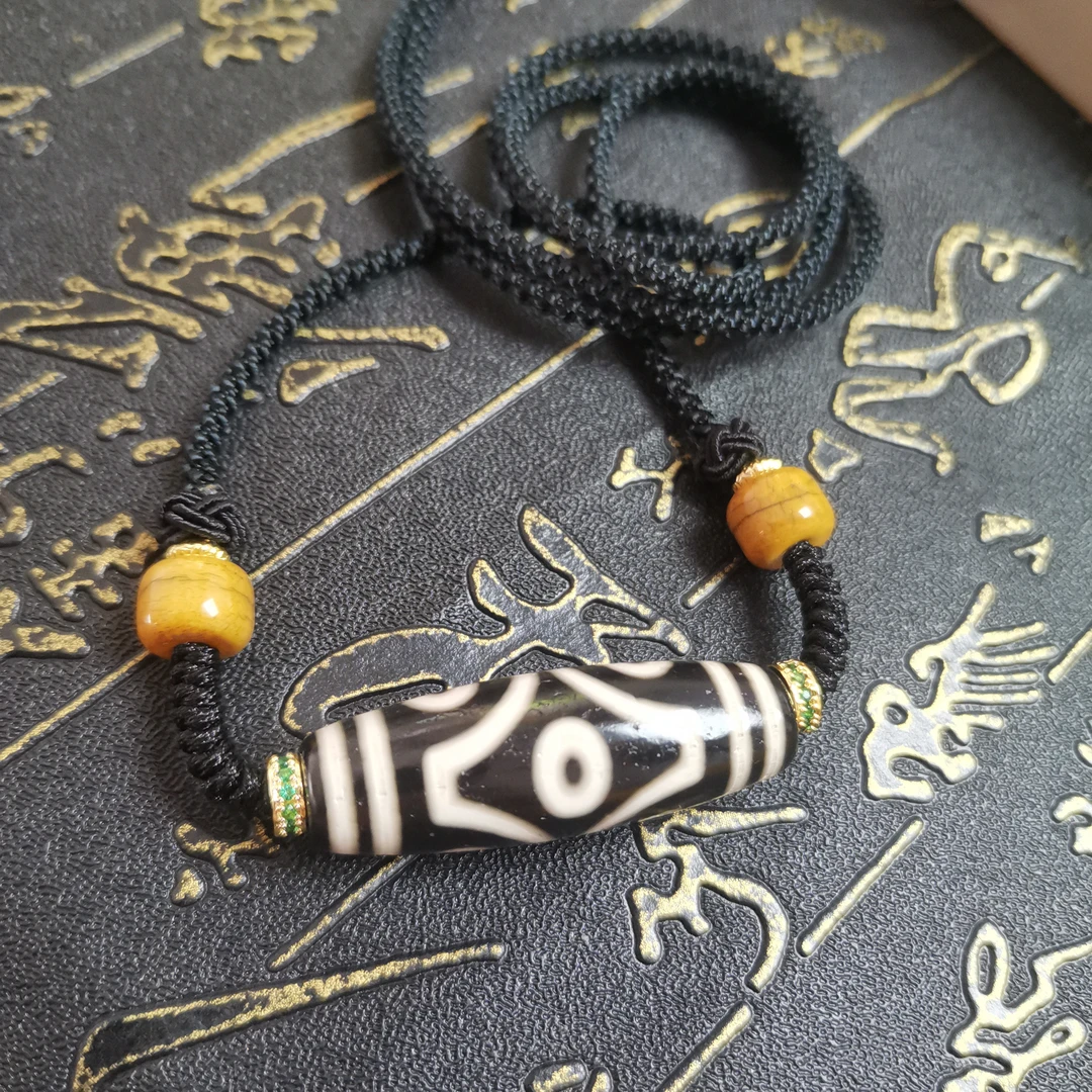 天然玛瑙 黑白六眼