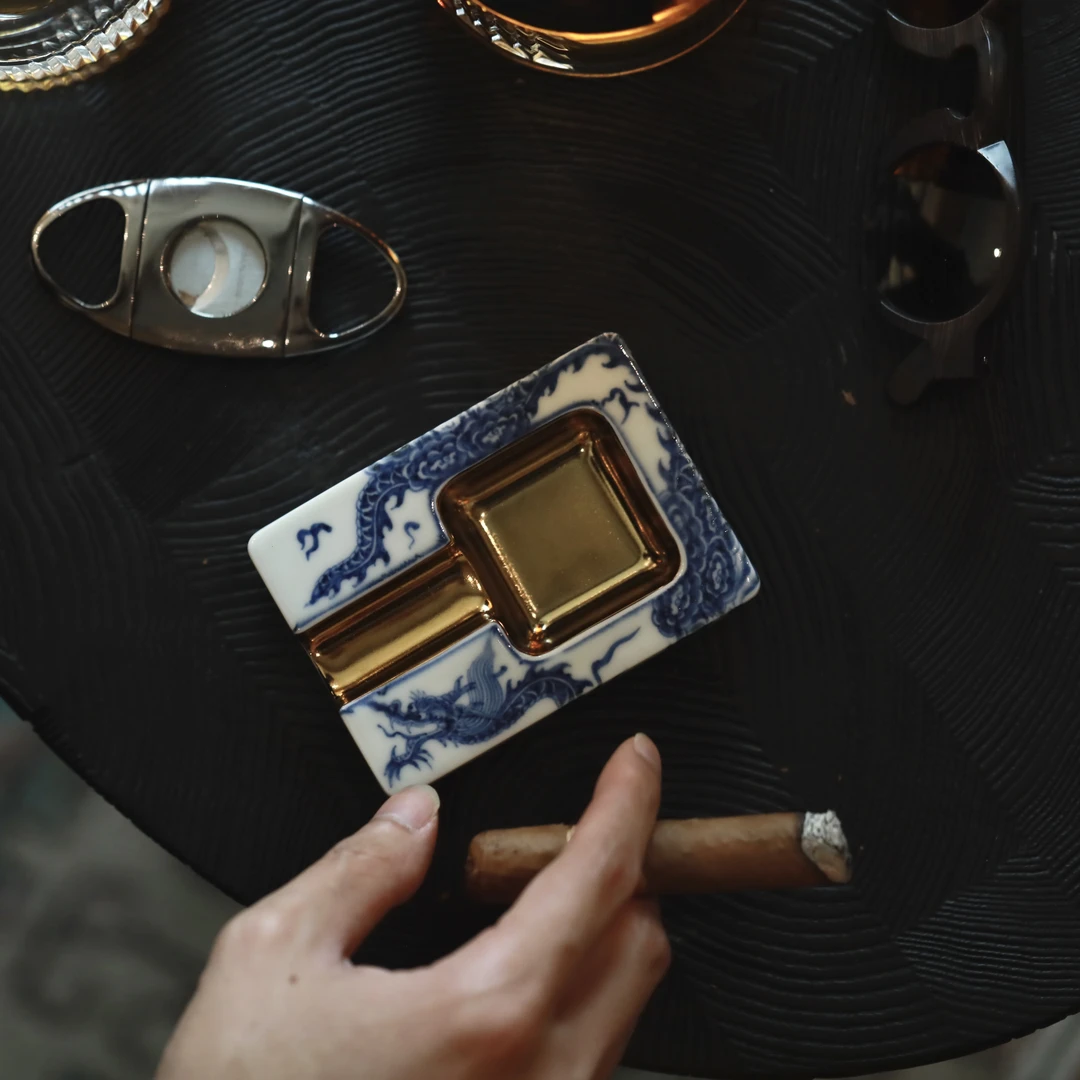 【龙鸣】青花祥龙纹镀钛雪茄缸