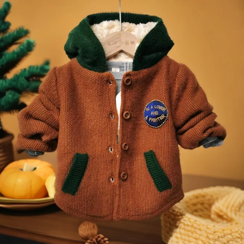潮牌童装冬款儿童重工绣标卡通加绒连帽开衫毛衣外套适合1-4岁