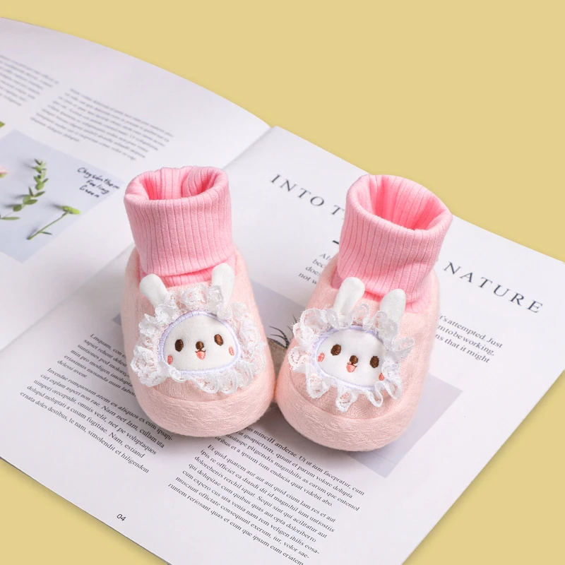 秋冬0-12加绒保暖婴儿鞋软底外出新生儿鞋子ins鞋袜宝宝鞋不掉鞋6