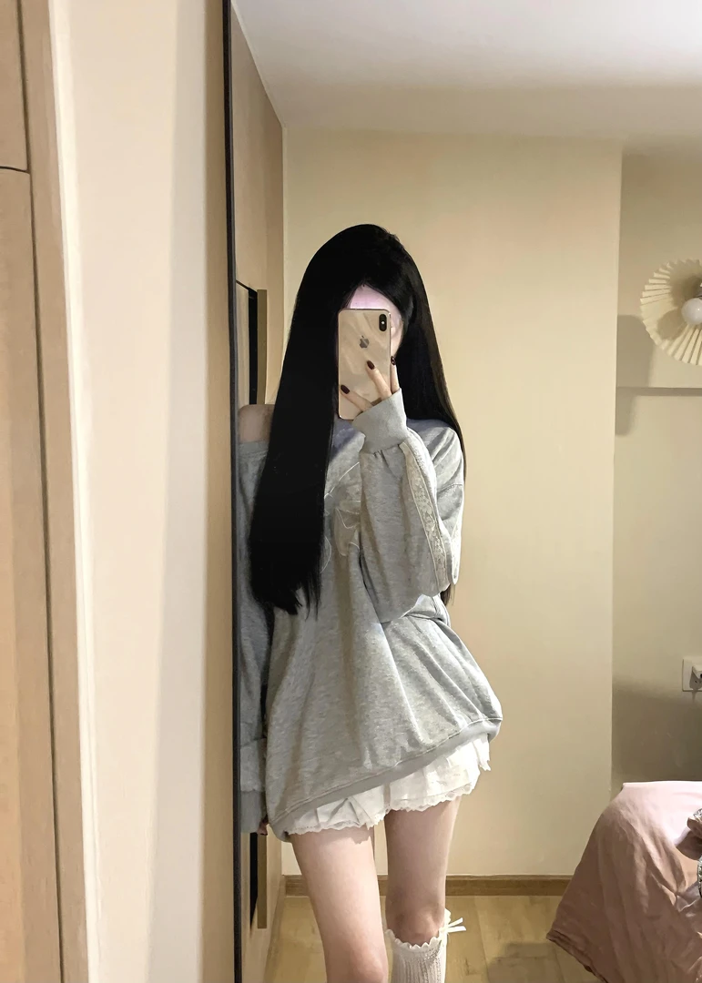慵懒风宽松显瘦斜肩露肩设计感蕾丝蝴蝶结长袖卫衣/高腰半身裙