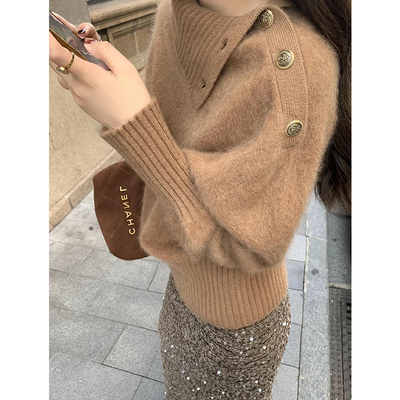 2024年秋冬季女法式复古毛衣单侧金属扣设计感宽松显瘦气质针织衫