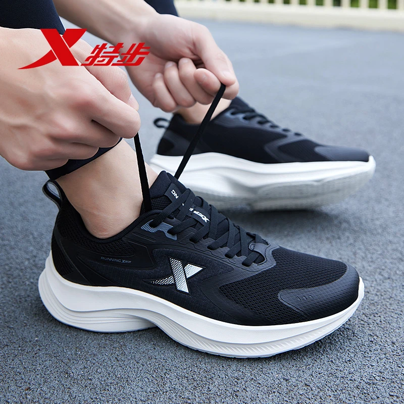 特步男鞋运动鞋2025秋季新款网面舒适官方旗舰正品男款休闲跑步鞋