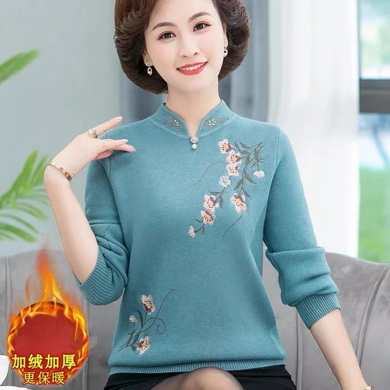 妈妈冬装毛衣洋气加绒上衣服短款2022新款中老年一体绒加厚打底衫