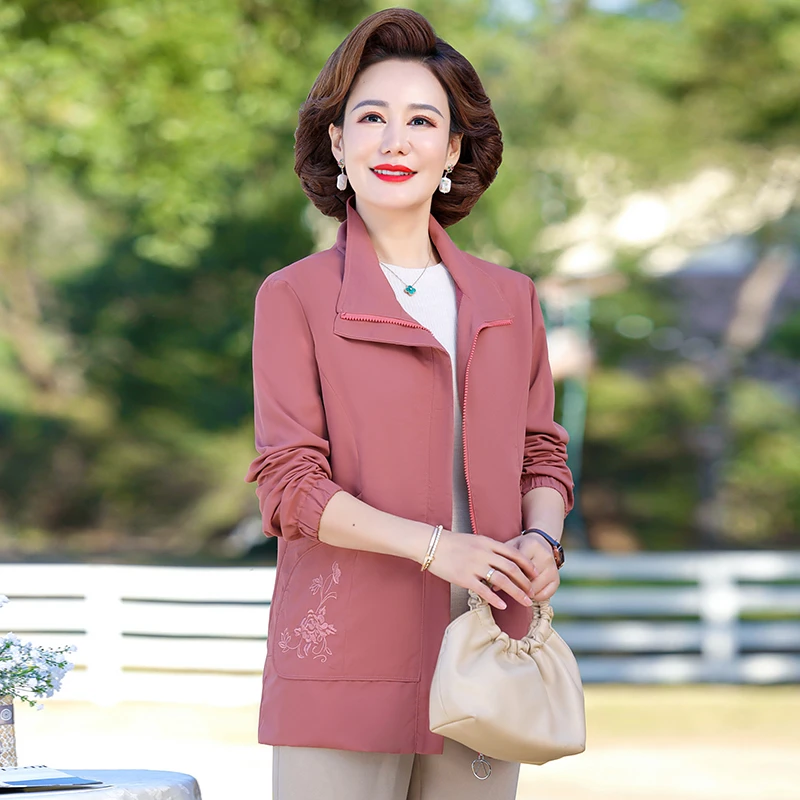 妈妈装洋气外套女春秋季2023新款中老年女装春装翻领短风衣大衣